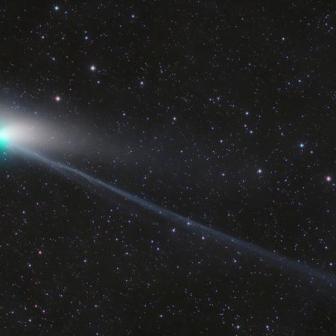 Neandrtálská kometa, zdroj:https://www.avcr.cz/cs/pro-media/tiskove-zpravy/Uvidime-kometu-C-2022-E3-ZTF-ocima-nebo-ne-astronomove-mirni-prehnane-nadeje/